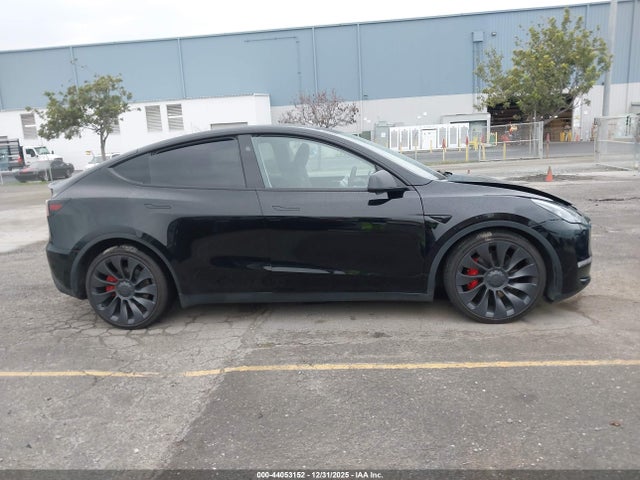 7SAYGDEF3PF913109 Tesla Model Y Performance Dual Motor All-wheel Drive