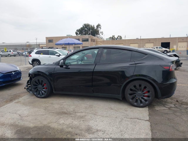 7SAYGDEF3PF913109 Tesla Model Y Performance Dual Motor All-wheel Drive