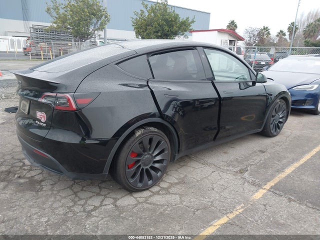 2023 TESLA MODEL Y 7SAYGDEF3PF913109 Photo 3