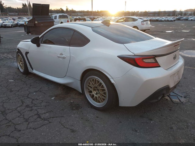 2022 TOYOTA GR86 JF1ZNBE17N9751269 Photo 2