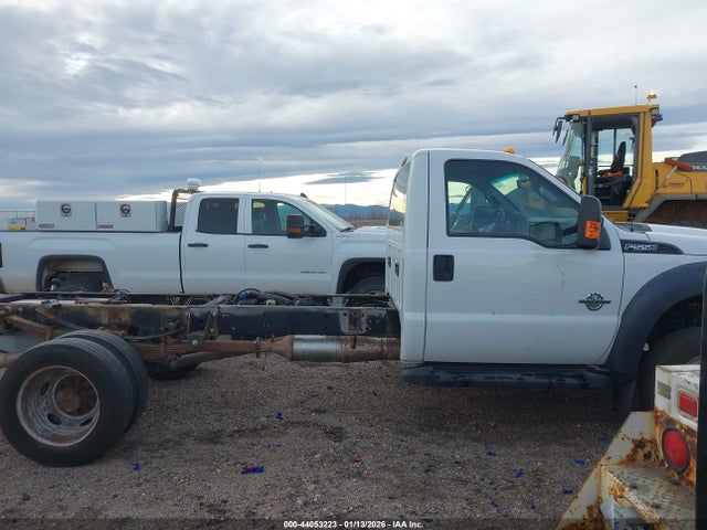 Ford F-550 Chassis Xl 2015 1FDUF5HT0FED70108 Image 13