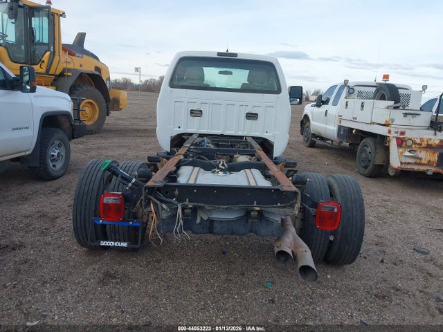 Ford F-550 Chassis Xl 2015 1FDUF5HT0FED70108 Image 15