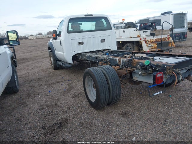 Ford F-550 Chassis Xl 2015 1FDUF5HT0FED70108 Image 3