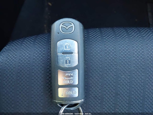 JM1BM1U77E1172988 Mazda Mazda3 I Sport