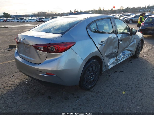 JM1BM1U77E1172988 Mazda Mazda3 I Sport