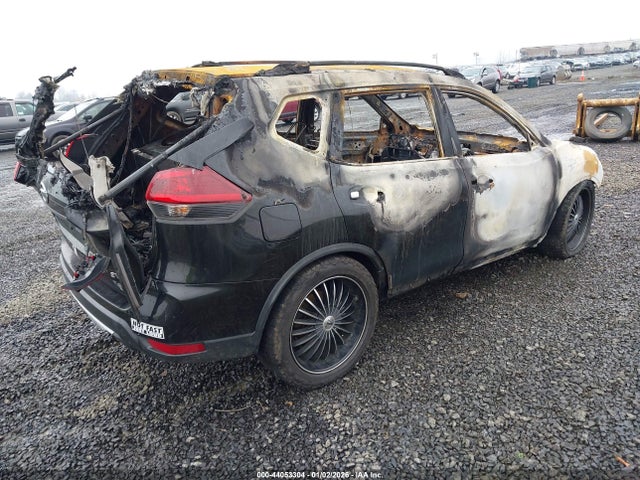 KNMAT2MV4JP575160 Nissan ROGUE SV
