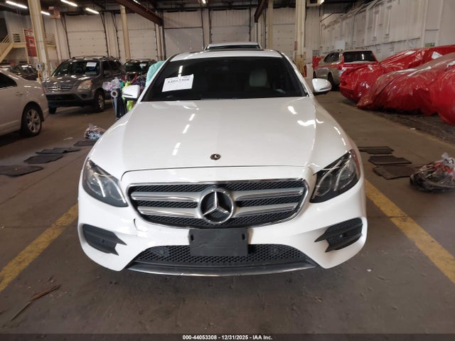2019 Mercedes-benz E 300 მანქანა იყიდება აუქციონზე, vin: WDDZF4JB3KA530494, აუქციონის ნომერი: 44053308