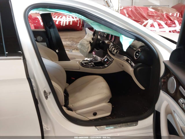 2019 MERCEDES-BENZ E 300 WDDZF4JB3KA530494 Photo 4