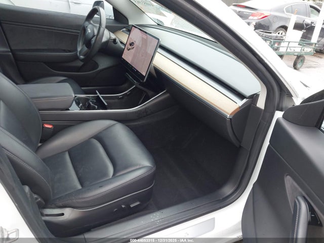 2018 TESLA MODEL 3 5YJ3E1EA3JF062579 Photo 4