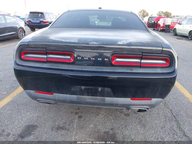 2C3CDZAG4GH217479 Dodge Challenger Sxt