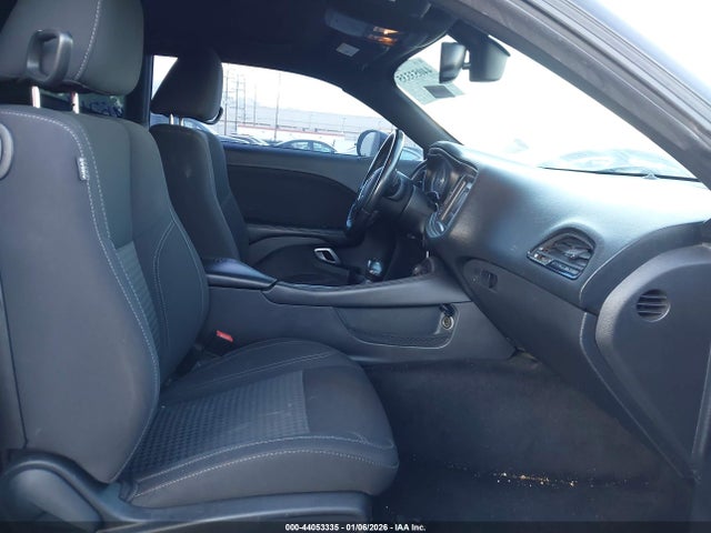 2C3CDZAG4GH217479 Dodge Challenger Sxt
