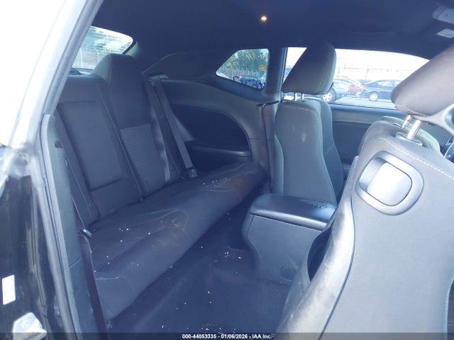 2C3CDZAG4GH217479 Dodge Challenger Sxt