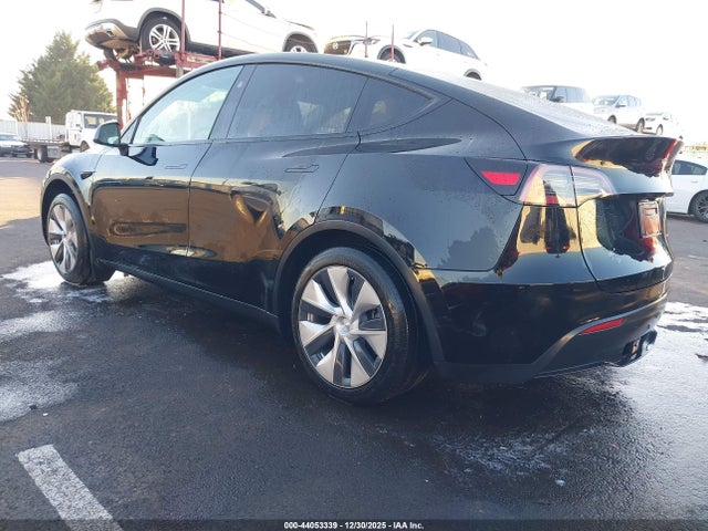 2023 TESLA MODEL Y 7SAYGAEE9PF965530 Photo 2