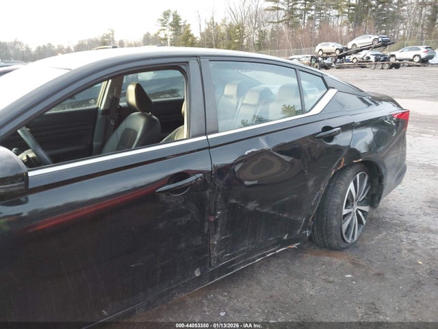 1N4BL4CW0MN384559 Nissan Altima Sr Intelligent Awd