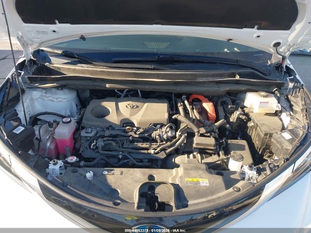 5TDDSKFC0NS056467 Toyota Sienna Xse