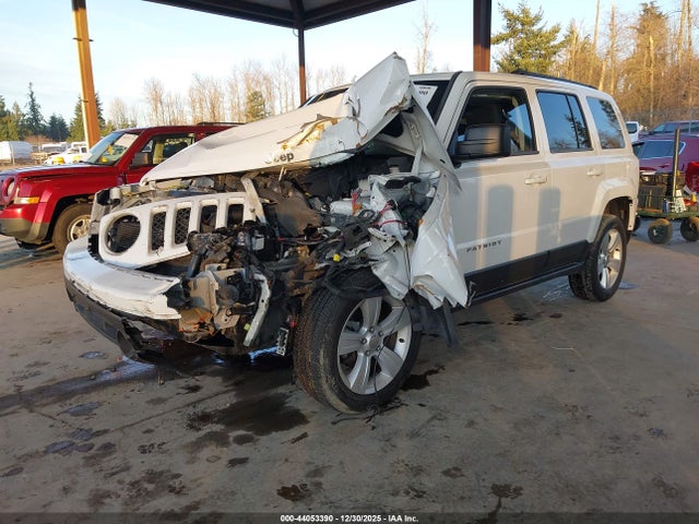 Jeep Patriot Latitude 2014 1C4NJRFB5ED510599 Image 2