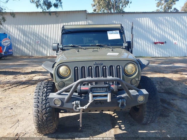 1C4BJWDG7GL101643 Jeep Wrangler Unlimited Sport