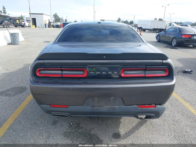 2C3CDZAG4JH262932 Dodge Challenger Sxt
