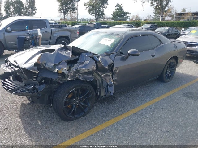 2C3CDZAG4JH262932 Dodge Challenger Sxt