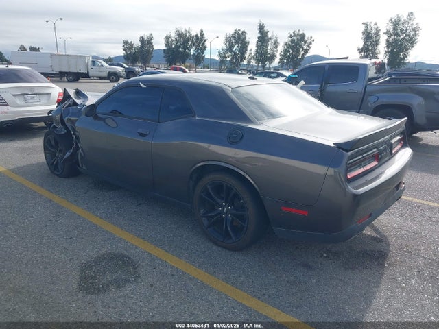 2C3CDZAG4JH262932 Dodge Challenger Sxt