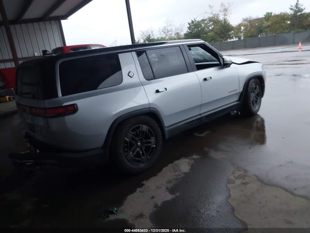Rivian R1s Adventure 2023 7PDSGABA5PN018239 Image 4