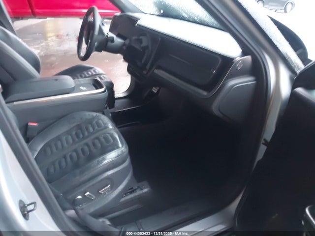 Rivian R1s Adventure 2023 7PDSGABA5PN018239 Image 5