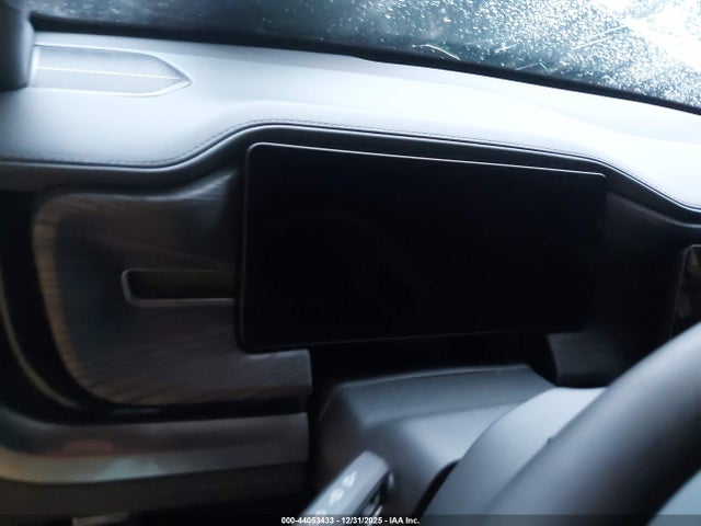 Rivian R1s Adventure 2023 7PDSGABA5PN018239 Image 7