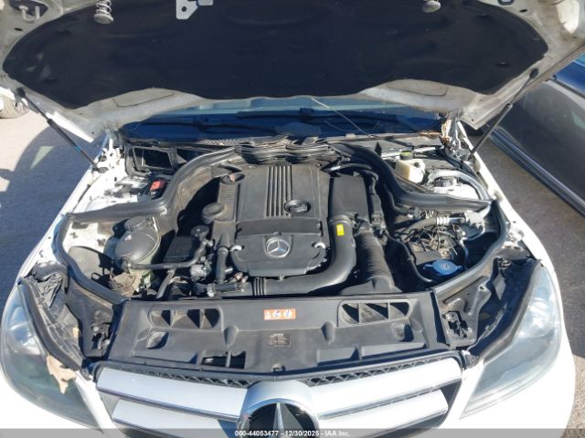 2013 MERCEDES-BENZ C 250 WDDGJ4HB3DF977988 Photo 9