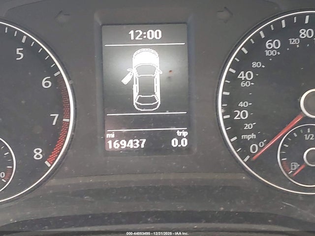 1VWBT7A36EC045562 Volkswagen Passat 1.8t Se
