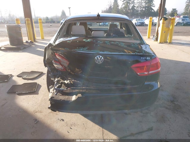 1VWBT7A36EC045562 Volkswagen Passat 1.8t Se