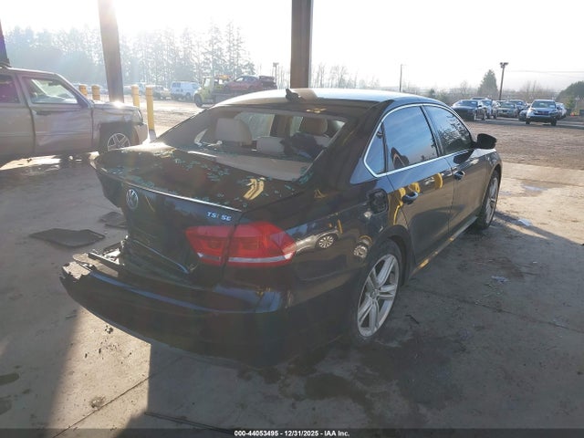 1VWBT7A36EC045562 Volkswagen Passat 1.8t Se