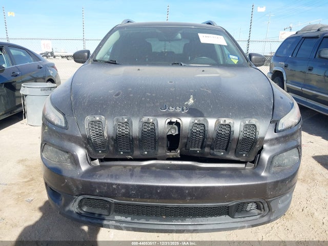 1C4PJLCB6FW694371 Jeep Cherokee Latitude