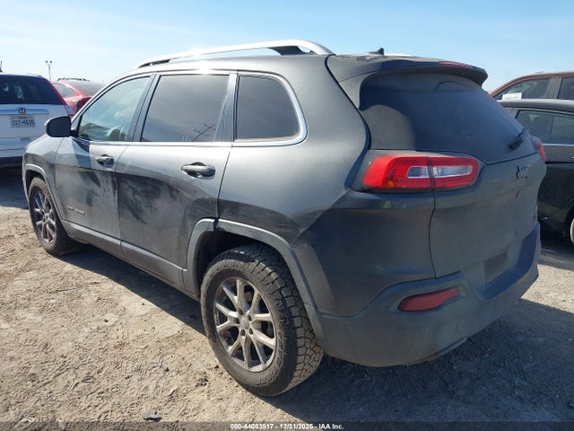 1C4PJLCB6FW694371 Jeep Cherokee Latitude