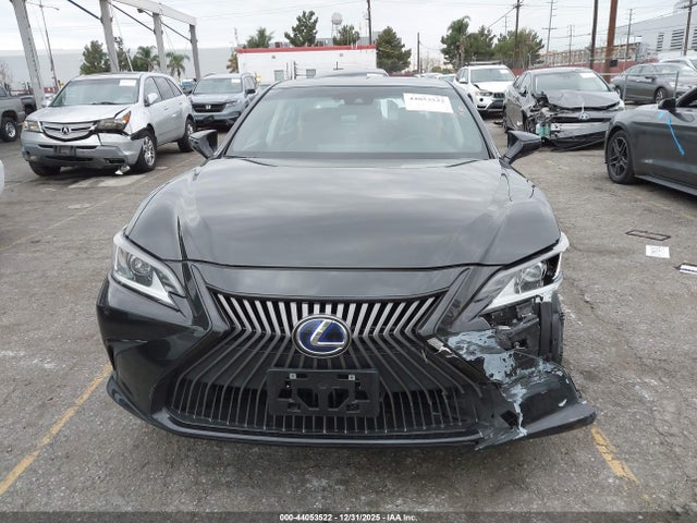 58ACA1C15MU012586 Lexus ES 300H
