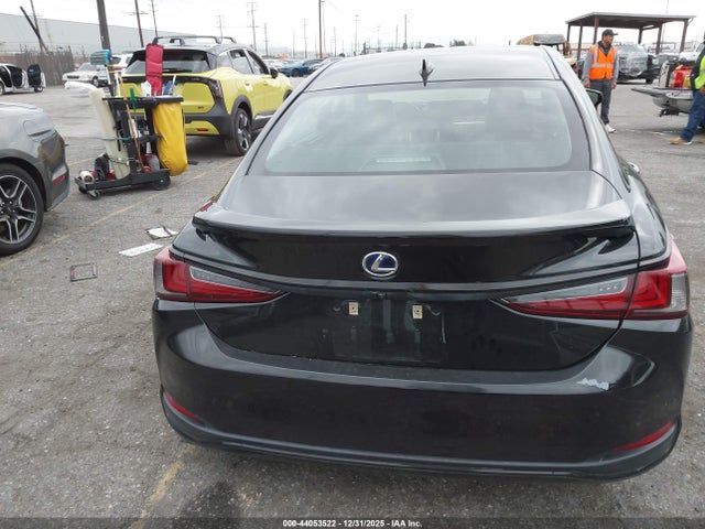 58ACA1C15MU012586 Lexus ES 300H