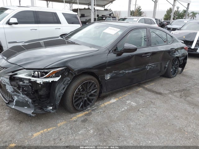 58ACA1C15MU012586 Lexus ES 300H