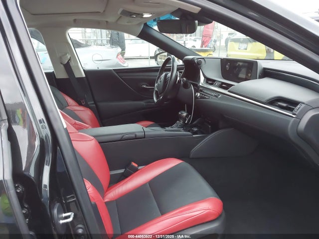 58ACA1C15MU012586 Lexus ES 300H