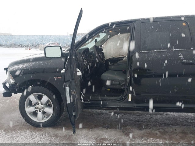 Продажа на аукционе авто 2019 Ram 1500 Classic Express  4x4 5'7 Box, vin: 1C6RR7KT5KS632052, номер лота: 44053571