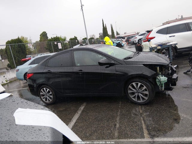 KMHCT4AE0HU225735 Hyundai Accent Value Edition