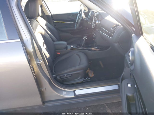 2019 MINI CLUBMAN WMWLN5C52K2G82521 Photo 4
