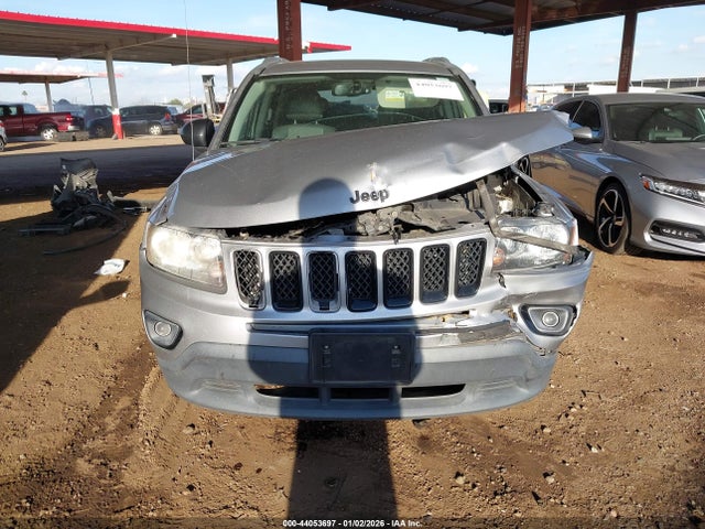 1C4NJCBA5FD210136 Jeep Compass Altitude Edition