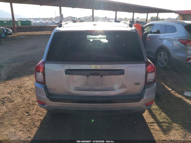 1C4NJCBA5FD210136 Jeep Compass Altitude Edition