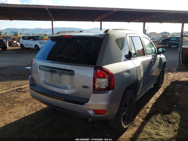 1C4NJCBA5FD210136 Jeep Compass Altitude Edition