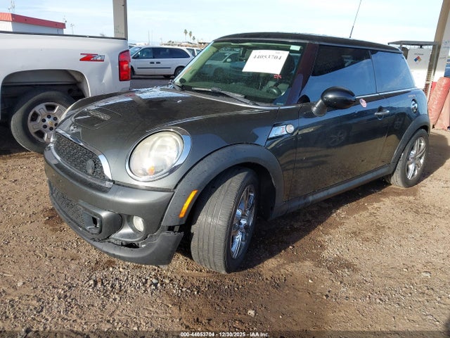 2011 MINI COOPER S WMWSV3C58BTY21249 Photo 1