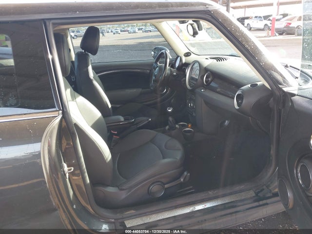 2011 MINI COOPER S WMWSV3C58BTY21249 Photo 4