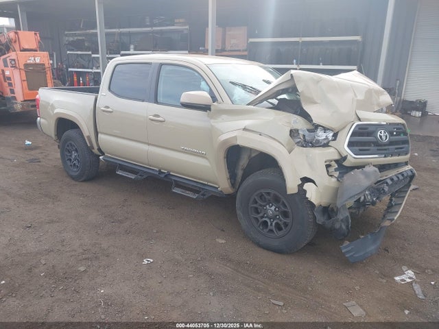 Auction sale of the 2017 Toyota Tacoma Sr5 V6, vin: 3TMAZ5CN3HM034697, lot number: 44053705
