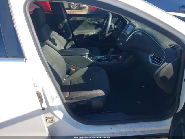 2018 CHEVROLET MALIBU 1G1ZD5ST6JF245263 Photo 4