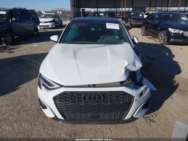 2024 Audi A3 Premium 40 Tfsi Front-wheel Drive S Tronic მანქანა იყიდება აუქციონზე, vin: WAUAUDGY4RA106368, აუქციონის ნომერი: 44053834
