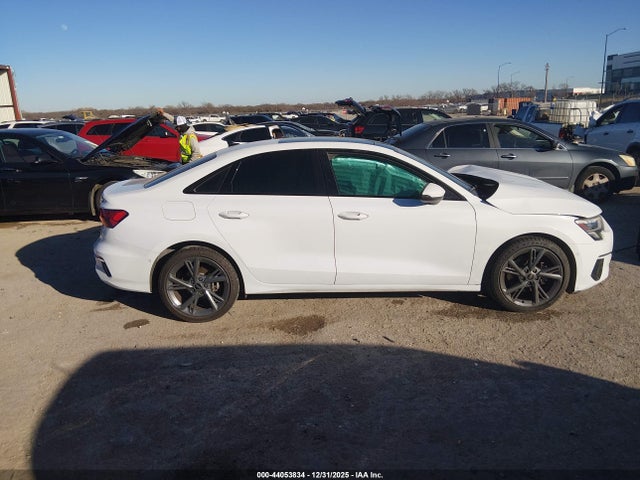 2024 Audi A3 Premium 40 Tfsi Front-wheel Drive S Tronic მანქანა იყიდება აუქციონზე, vin: WAUAUDGY4RA106368, აუქციონის ნომერი: 44053834