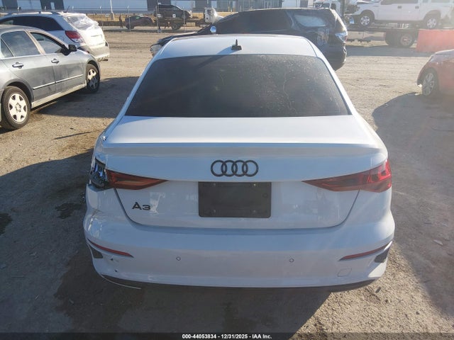 2024 Audi A3 Premium 40 Tfsi Front-wheel Drive S Tronic მანქანა იყიდება აუქციონზე, vin: WAUAUDGY4RA106368, აუქციონის ნომერი: 44053834